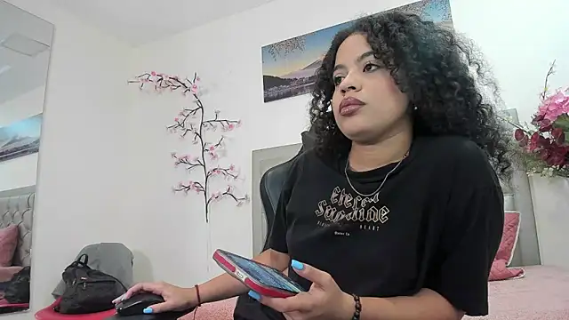 katie  bloom online show from 03.25.26