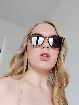 LittleForestELF2 online show from 03.28.26