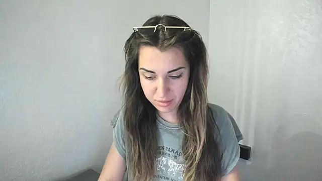 summmmersky1 online show from 04.14.26