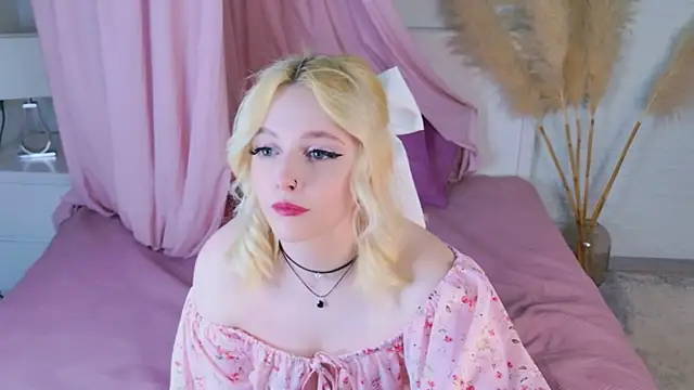 Snapshot of Sabrina_Roose chatting on 03.19.26 Sabrina Roose online show from 03.19.26