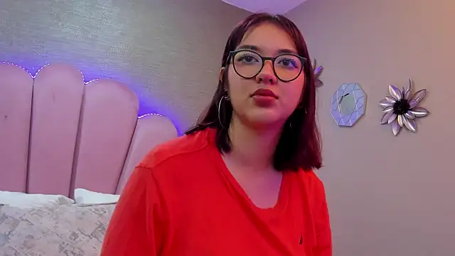 Snapshot of LilithBluum chatting on 03.17.26 LilithBluum online show from 03.17.26