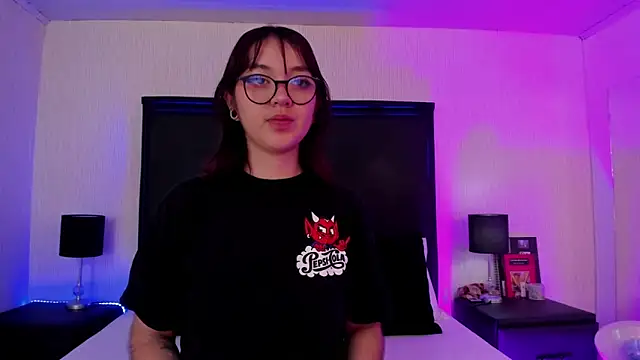 Snapshot of LilithBluum chatting on 03.25.26 LilithBluum online show from 03.25.26