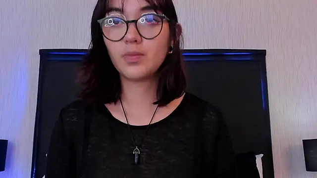 Snapshot of LilithBluum chatting on 03.27.26 LilithBluum online show from 03.27.26