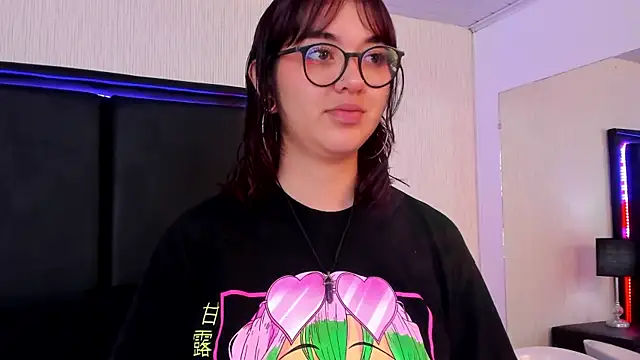 Snapshot of LilithBluum chatting on 03.28.26 LilithBluum online show from 03.28.26