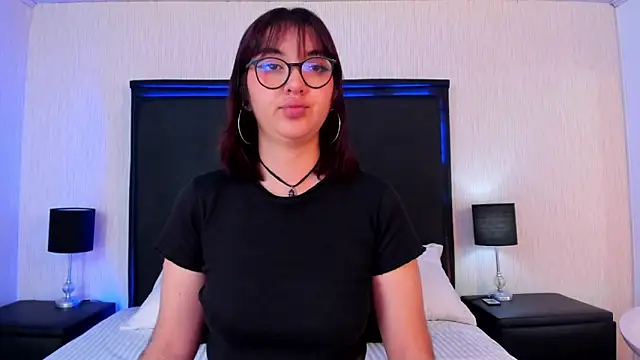 Snapshot of LilithBluum chatting on 03.30.26 LilithBluum online show from 03.30.26