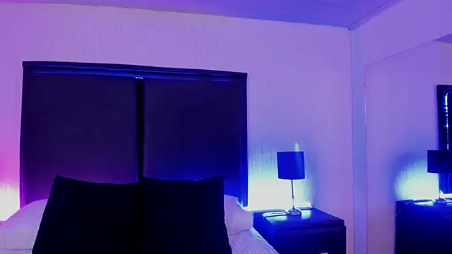 Snapshot of LilithBluum chatting on 04.14.26 LilithBluum online show from 04.14.26