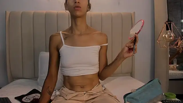 Abril Castroo online show from 04.10.26