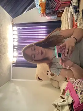 Milaac  online show from 04.08.26