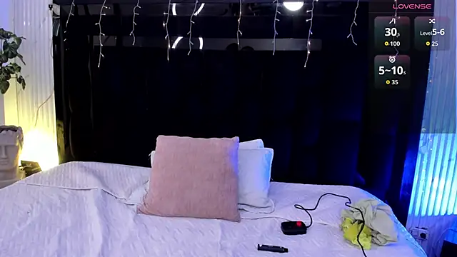 NicoKinggs  online show from 03.10.26