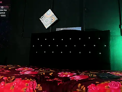 nefera pride online show from 04.09.26