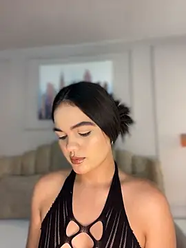 Bella-Ferrer online show from 04.15.26