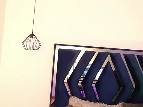 samantha hanson online show from 04.11.26