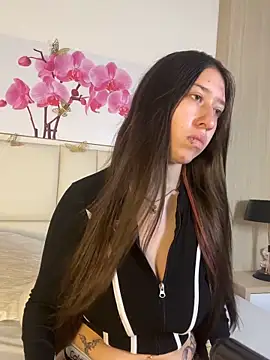 Snapshot of AmberVegaa chatting on 03.24.26 AmberVegaa online show from 03.24.26