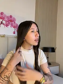 Snapshot of AmberVegaa chatting on 04.01.26 AmberVegaa online show from 04.01.26