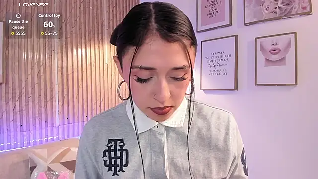 Snapshot of Zoey_monroe chatting on 04.03.26 Zoey monroe online show from 04.03.26