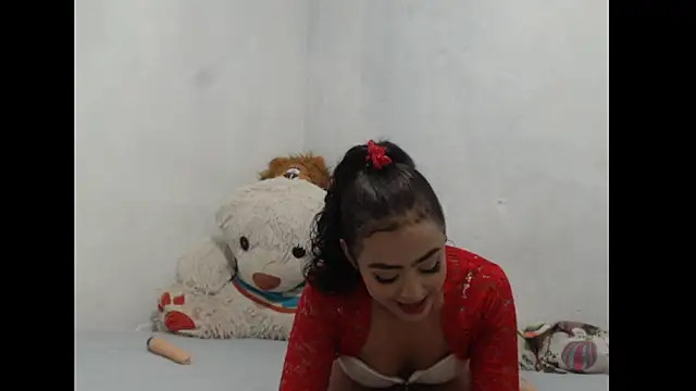 Britanylovee online show from 04.13.26