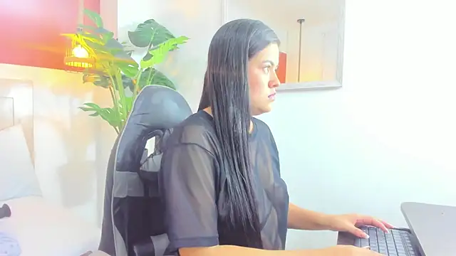 zakia grundy online show from 04.10.26