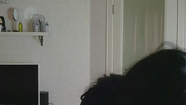 Snapshot of SaltedCaramely chatting on 07.03.26 SaltedCaramely online show from 07.03.26