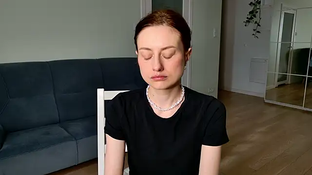 Snapshot of Dorimena chatting on 06.12.26 Dorimena online show from 06.12.26