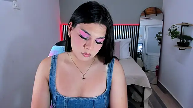 Snapshot of Alisson_Pinkey chatting on 06.25.26 Alisson Pinkey online show from 06.25.26