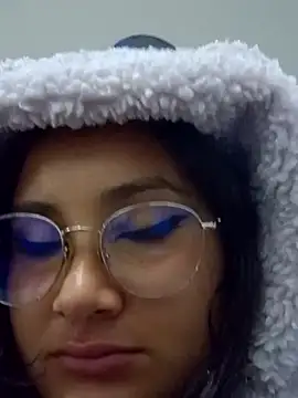 Snapshot of Liily_Foxxy chatting on 03.27.26 Liily Foxxy online show from 03.27.26