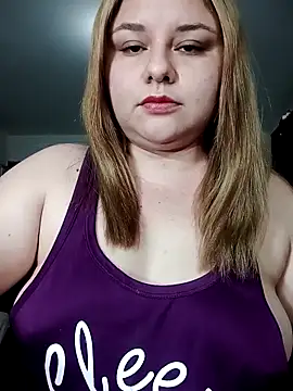 Snapshot of jennyyhottt chatting on 04.14.26 jennyyhottt online show from 04.14.26