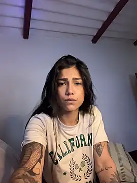 Twoshotsparty420 online show from 04.13.26