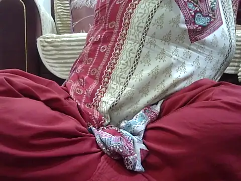 HouseWife4466 online show from 05.31.26