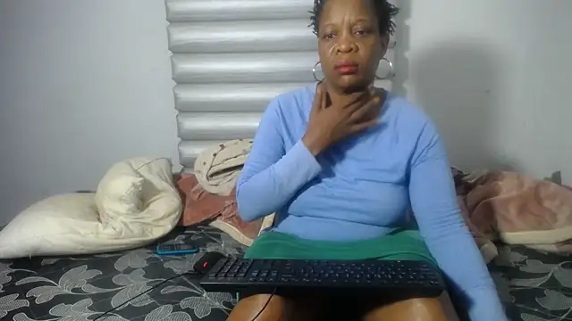 JoycyQueen online show from 05.03.26