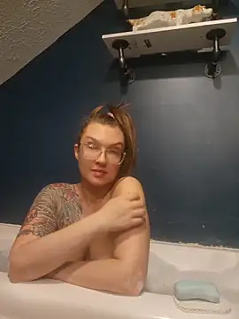 NicolePearl online show from 04.09.26