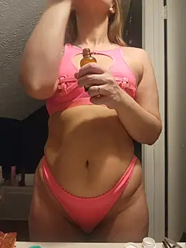 NicolePearl online show from 04.14.26