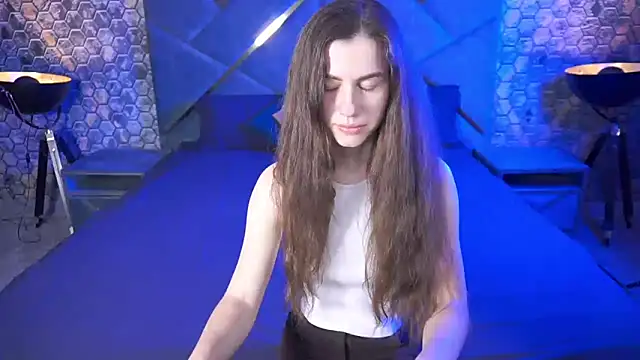 LittleJulii online show from 03.23.26