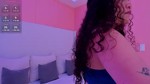 luna veega online show from 04.09.26