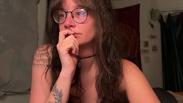 nyxo  online show from 04.03.26