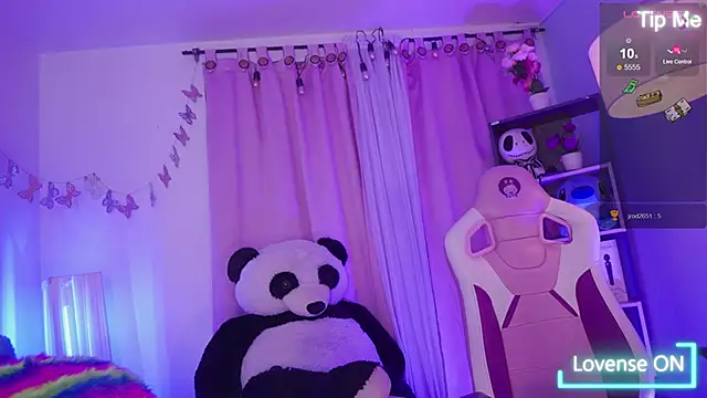 Snapshot of nahomy_2308 chatting on 04.10.26 nahomy 2308 online show from 04.10.26