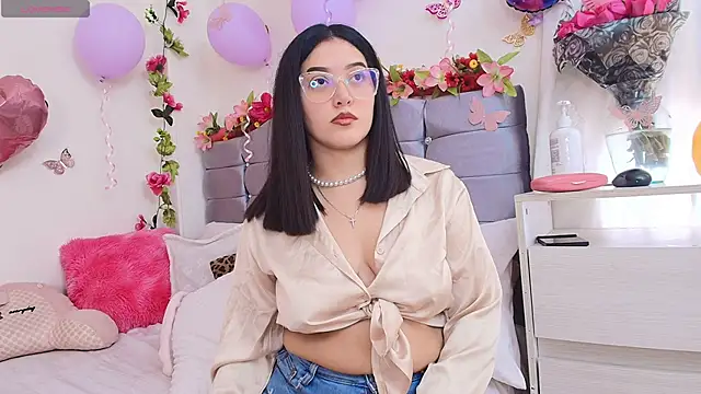 Isabella Roses  online show from 04.04.26