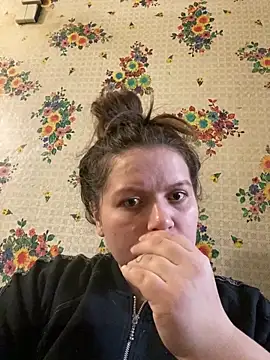 Nenssy555 online show from 03.18.26