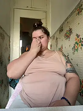 Nenssy555 online show from 04.13.26