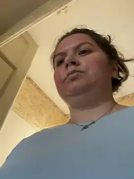 Nenssy555 online show from 04.17.26