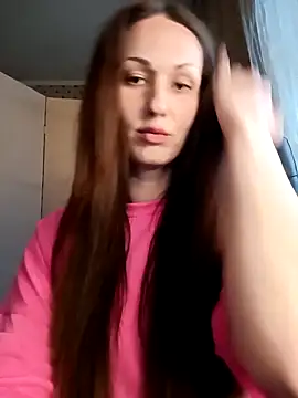 Snapshot of LunaCrystall chatting on 04.02.26 LunaCrystall online show from 04.02.26