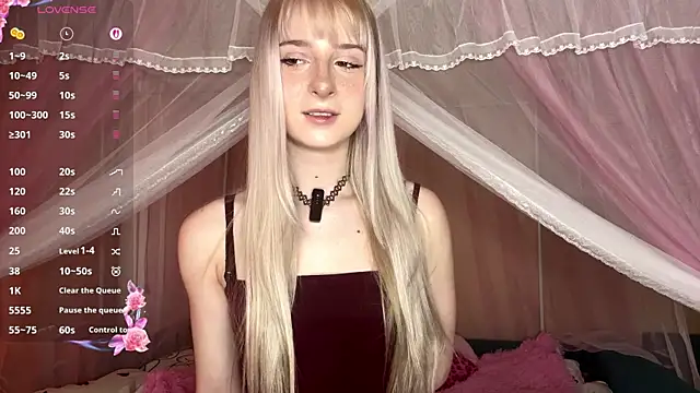 OnlyEva1 online show from 04.01.26