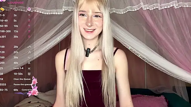 OnlyEva1 online show from 04.06.26