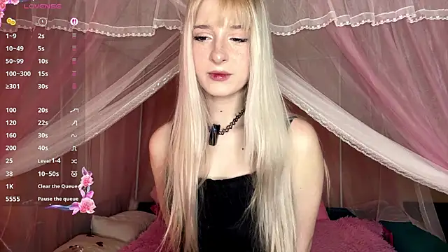 OnlyEva1 online show from 04.11.26