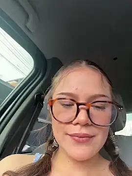 Tallulah Kinky online show from 04.15.26