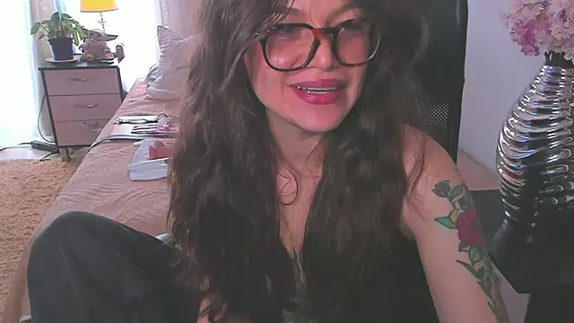 Tallulah Kinky online show from 04.16.26