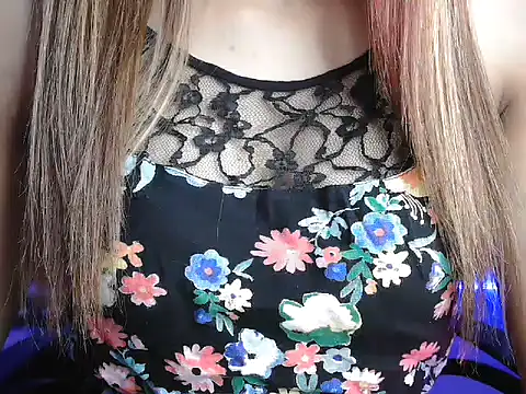 Snapshot of Mehreen_ chatting on 04.16.26 Mehreen online show from 04.16.26