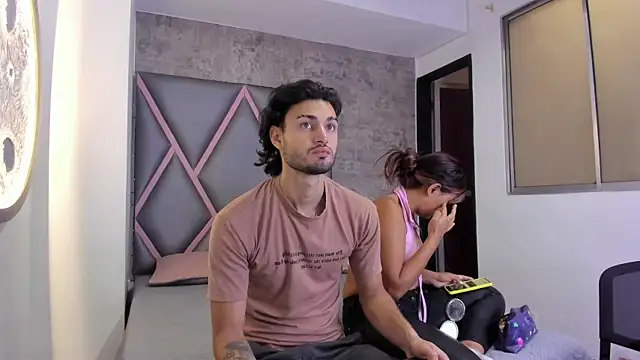 Wolf Kitty online show from 04.11.26