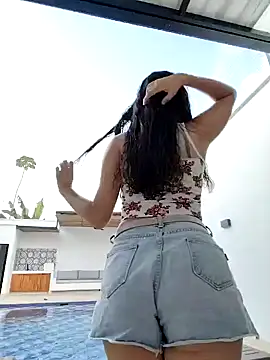 LUCI    online show from 04.12.26