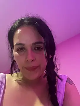 leila moretti online show from 04.15.26