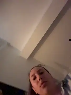 Snapshot of EvaRyen_ chatting on 03.30.26 EvaRyen online show from 03.30.26